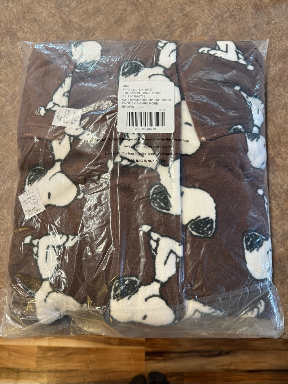 Peanuts Snoopy Pattern Lounge Robe - Picture 4 of 4